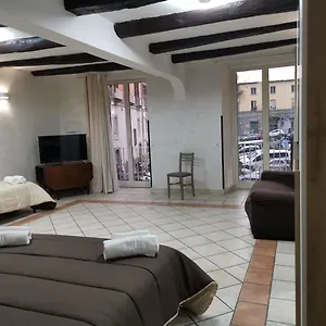 2* Couette-café Napoli Affittacamere