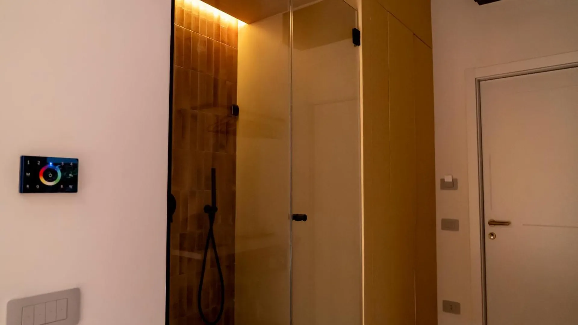 Panorama Host - Fuaje Concept Rooms Chiaia Naples Guest house